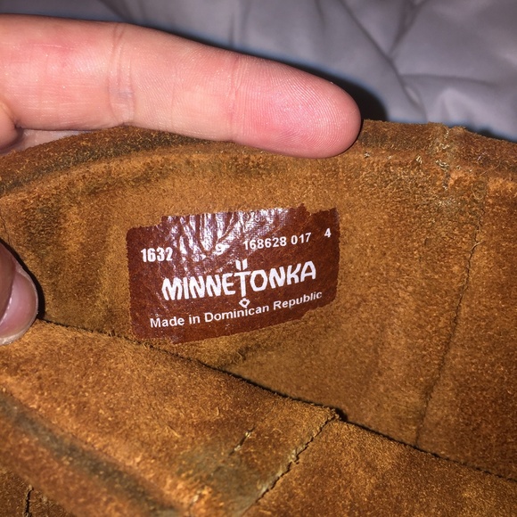 Minnetonka Boots - Picture 4 of 5